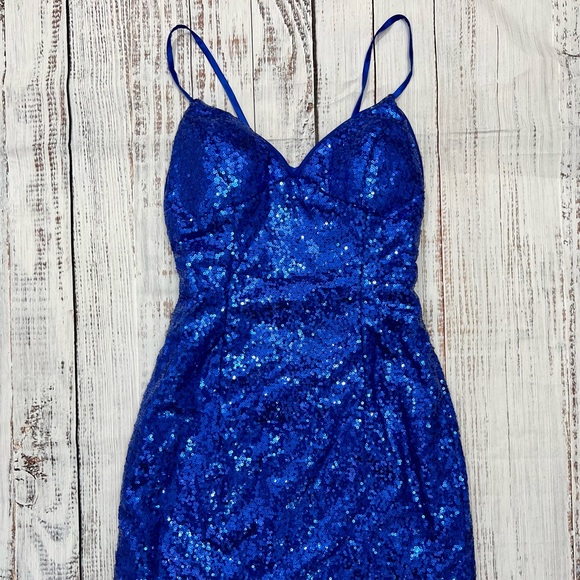 Size 2 Homecoming dress. NEXT DAY SHIP! Royal blue sequin with open back. - Picture 2 of 12